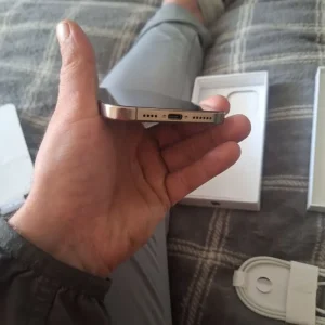 iPhone 16 Pro 1TB Titanium - Image 4