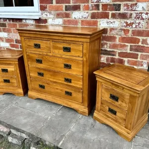 Matching Solid Oak Chest of Drawers and Pair of Bedside Tables - Image 4