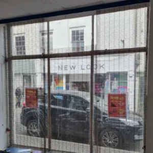 Refurbished shop in town centre with flexible terms and no business rates - Image 4