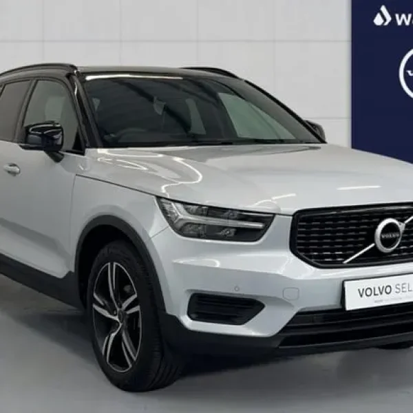 2022 Volvo XC40 R-Design Estate Petrol