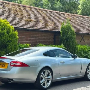 2010 Jaguar XK 5.0 V8 Coupe - Image 4