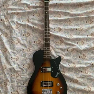 Gretsch G2220 Electromatic Junior Jet Bass II Short-Scale Bass Guitar