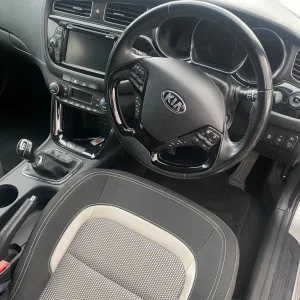 2013 Kia Ceed Hatchback Manual - Image 5