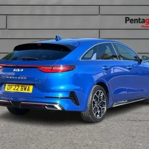 Kia Proceed 1.5 T GDi GT-Line Shooting Brake 5-door Petrol Manual Euro 6 - Image 4