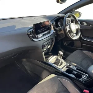 Kia Proceed 1.5 T GDi GT-Line Shooting Brake 5-door Petrol Manual Euro 6 - Image 8
