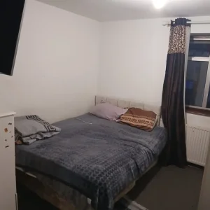 2 Rooms Available on Queens Road - Image 2