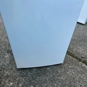 Very clean undercounter fridge - Image 2