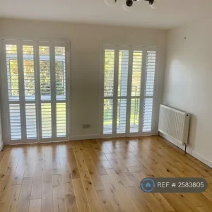 2 bedroom flat in Brixham, Torbay - Image 4