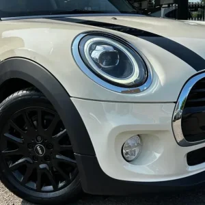 2019 MINI Cooper Classic 1.5 Petrol Manual Hatchback - Image 4