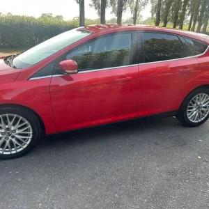 2013 Ford Focus 1.0 EcoBoost Zetec 5dr Hatchback Petrol Manual - Image 4