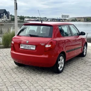 2009 Skoda Fabia 1.6 16v 2-door 5-seater Tiptronic Hatchback in Red Metallic - Image 8
