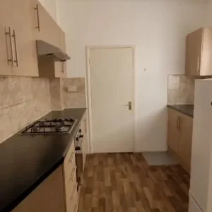 2/3 BEDROOM PROPERTY IN NEWHAM AREA - Image 5