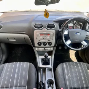 Ford Focus 1.6 2009 Manual Hatchback - Image 7