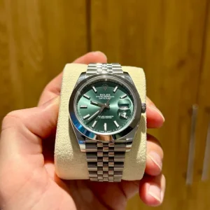 Rolex Datejust 41 Mint Green Jubilee (Box & Papers included - 2024) - Image 2
