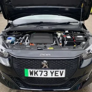2024 Peugeot e-208 Allure Premium 50kWh Electric Hatchback - Image 8
