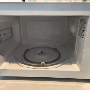 Sainsbury 700W Microwave - Image 4