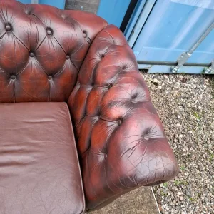 3 seater Brown Chesterfield sofa - Image 5