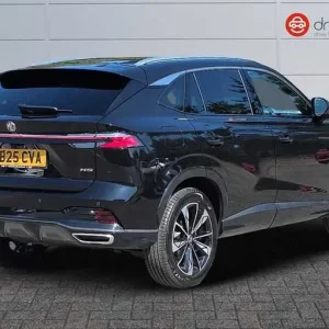 2025 MG HS 1.5 T-GDI Trophy SUV – 5-door, automatic, Euro 6 - Image 3