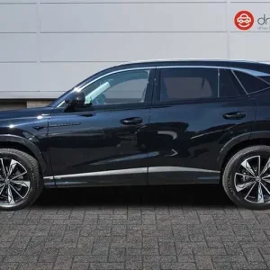 2025 MG HS 1.5 T-GDI Trophy SUV – 5-door, automatic, Euro 6 - Image 6