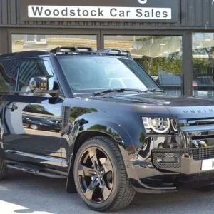 Land Rover Defender 3.0 D250 MHEV X-Dynamic HSE Hard Top SUV 3dr Diesel Auto 4WD SWB Euro 6 - Image 3