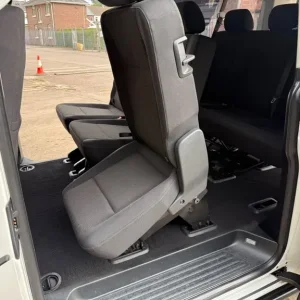 2018 VOLKSWAGEN TRANSPORTER T6 TDI 150 7 SPEED DSG AUTO 8 SEAT SHUTTLE LWB - Image 4