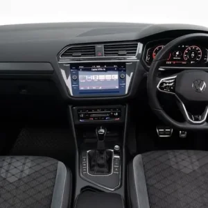 2022 Volkswagen Tiguan 2.0TDI R-Line DSG Estate - Image 2
