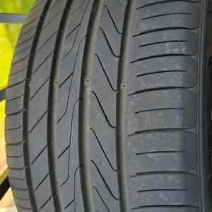 2 x Giti Control P10 245/40/R19 runflat tyres - Image 3