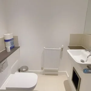 3 bedroom flat in Hobson Road, Trumpington, Suffolk, England - Image 4