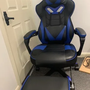Vinsetto Gaming Chair, used a few times - Image 2