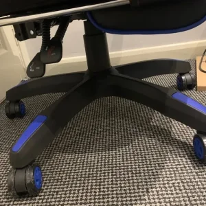 Vinsetto Gaming Chair, used a few times - Image 8