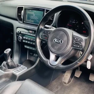 2017 Kia Sportage 1.7 CRDi Diesel Estate - Image 2