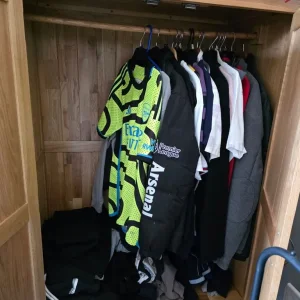 Oak FurnitureLand Wardrobe, Bedside Table, Chest and Divan - Image 2