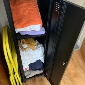 Slim metal filing cabinet - Image 2