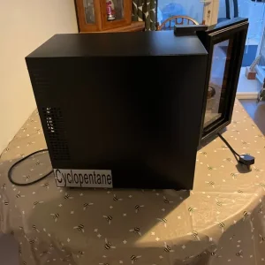 Mini fridge/bar fridge/wine fridge - Image 4