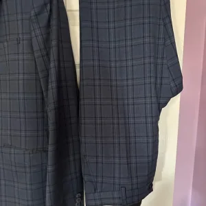 Mens Slim Fit Taylor & Wright Prom/Wedding Suit - Image 3