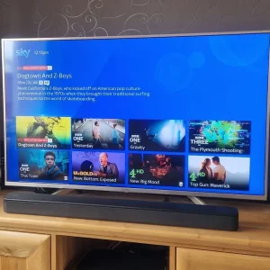 43" UHD Sony TV and Soundbar - Image 4