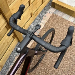 2024 Giant Defy Advanced 2 Road Bike - Image 4