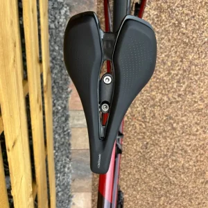 2024 Giant Defy Advanced 2 Road Bike - Image 8