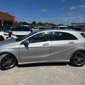 2014 Mercedes-Benz A Class 1.6 A200 Sport Euro 6 5-door Hatchback - Image 3