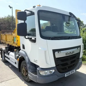 2016 DAF LF45.220 Hookloader and Tipper Skip Euro 6 7.5 Ton - Image 2