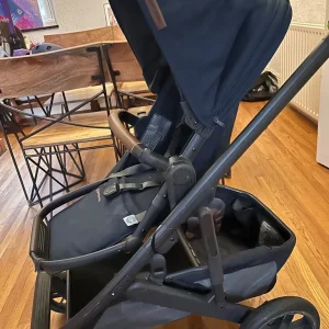 Uppababy Cruz 2 pram and bassinet bundle - Image 3