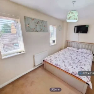 4 bedroom semi-detached house in Hanson Gardens, Cheltenham - Image 6