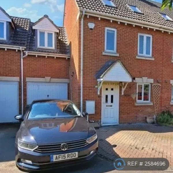 4 bedroom semi-detached house in Hanson Gardens, Cheltenham