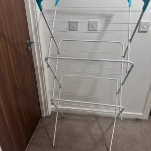 Clothes rail - Image 3