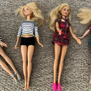 Barbie Camper and Ambulance Set - Image 4