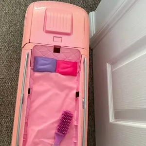 Barbie Camper and Ambulance Set - Image 8