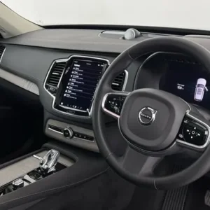 2024 Volvo XC90 Recharge Ultimate, T8 AWD Plug-in Hybrid, 7-Seater Estate - Image 4