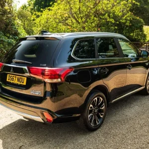 2017 Mitsubishi Outlander 2.0 PHEV 4WD SUV Black - Image 6