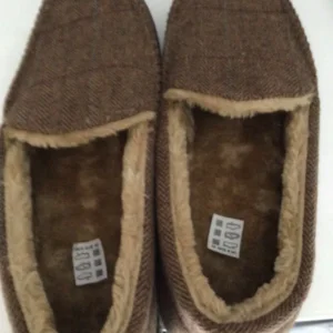 Men’s fur lined slippers