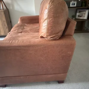 Two natural hide leather sofas, very comfortable - Image 2